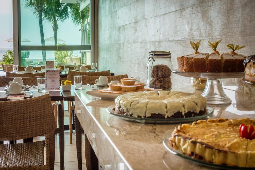 Amora Hotel Маресіас Екстер'єр фото
