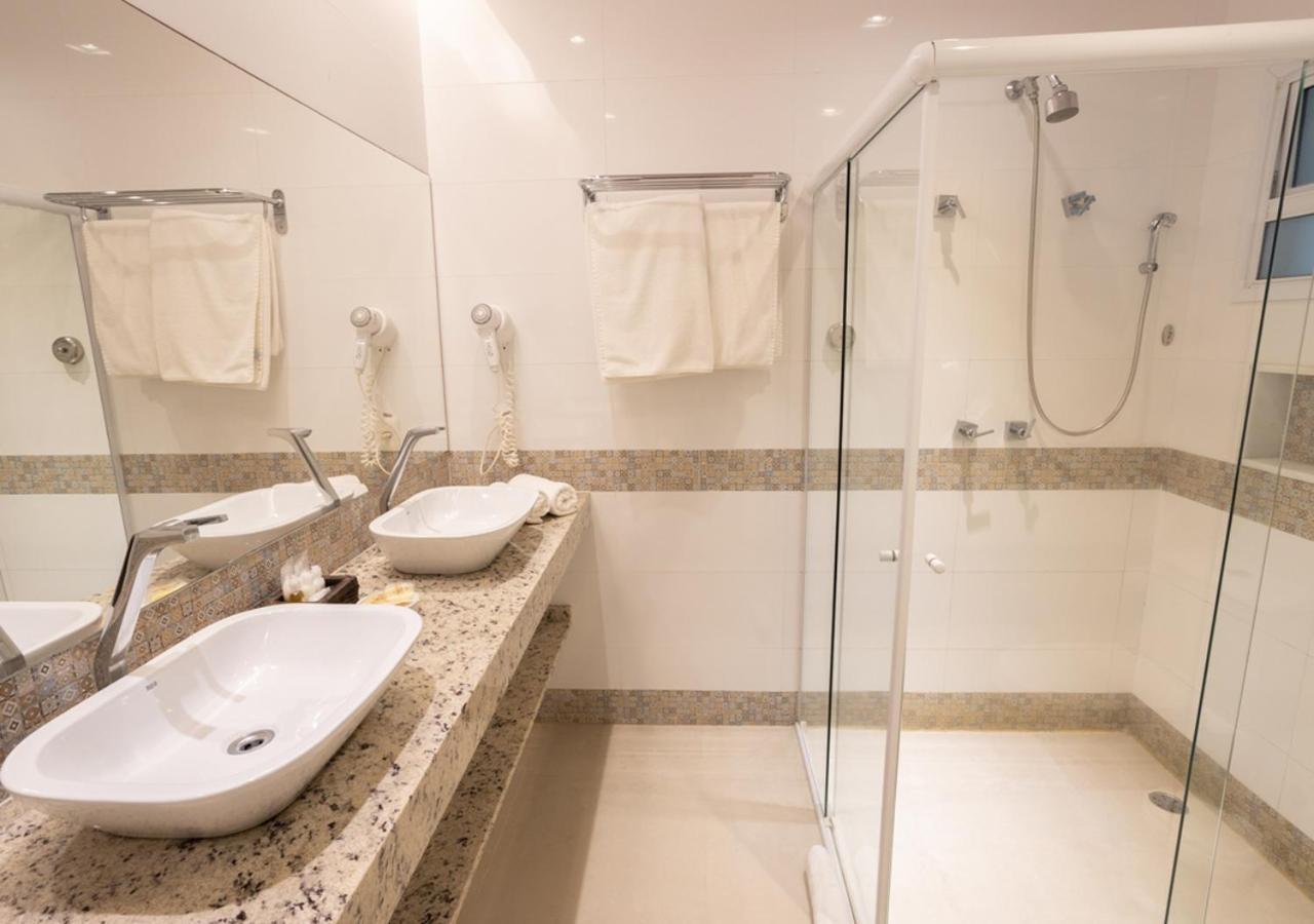 Amora Hotel Маресіас Екстер'єр фото