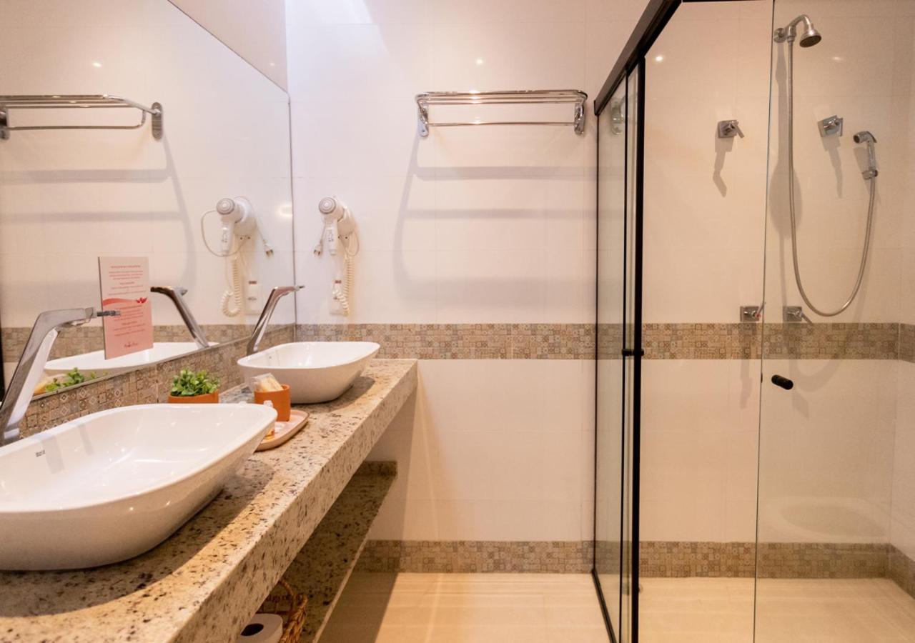 Amora Hotel Маресіас Екстер'єр фото