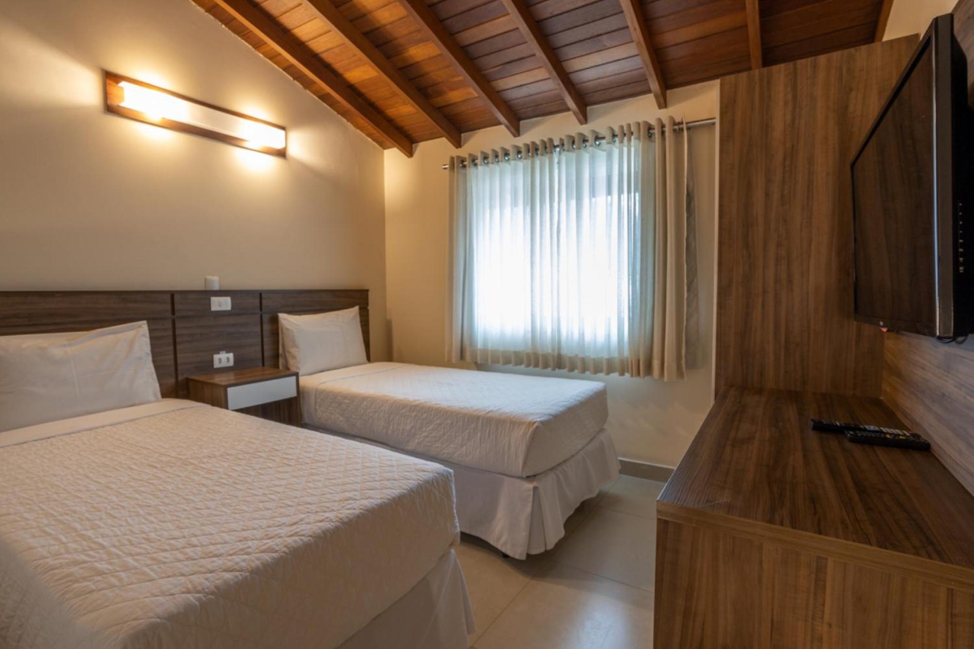 Amora Hotel Маресіас Екстер'єр фото