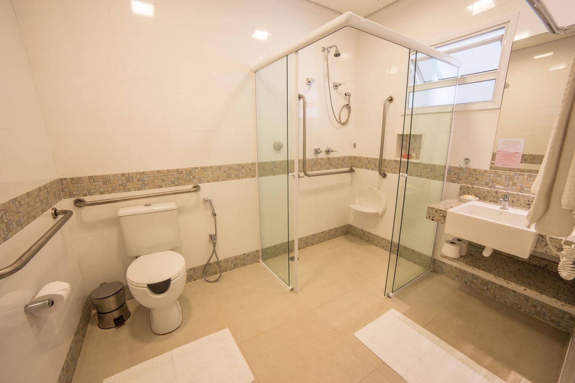 Amora Hotel Маресіас Екстер'єр фото
